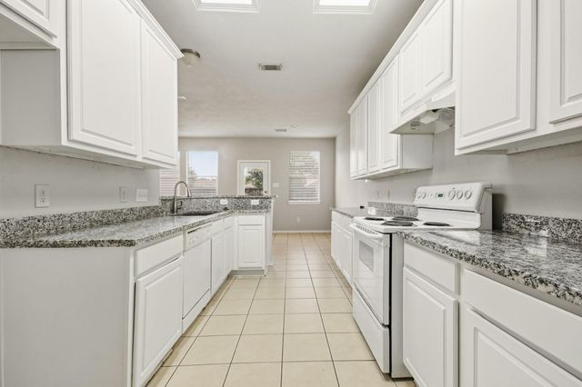 13107 Peppergate Lane, Houston, TX 77044