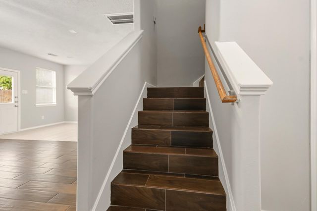 13107 Peppergate Lane, Houston, TX 77044