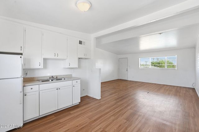 2150 W MISSOURI Avenue 213, Phoenix, AZ 85015
