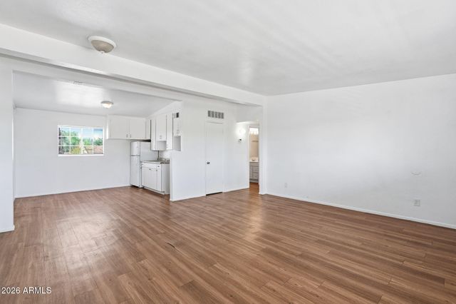 2150 W MISSOURI Avenue 213, Phoenix, AZ 85015