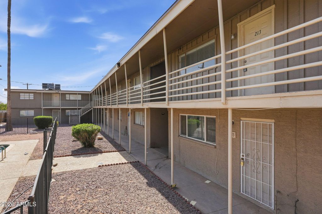 2150 W MISSOURI Avenue 213, Phoenix, AZ 85015