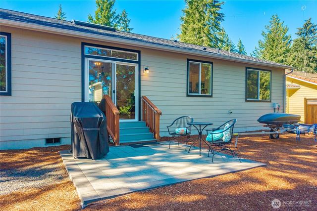 71 E CONNEMARA Way, Shelton, WA 98584