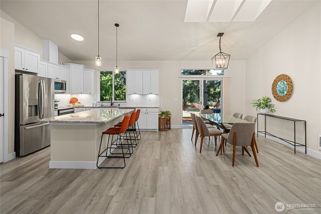 71 E CONNEMARA Way, Shelton, WA 98584