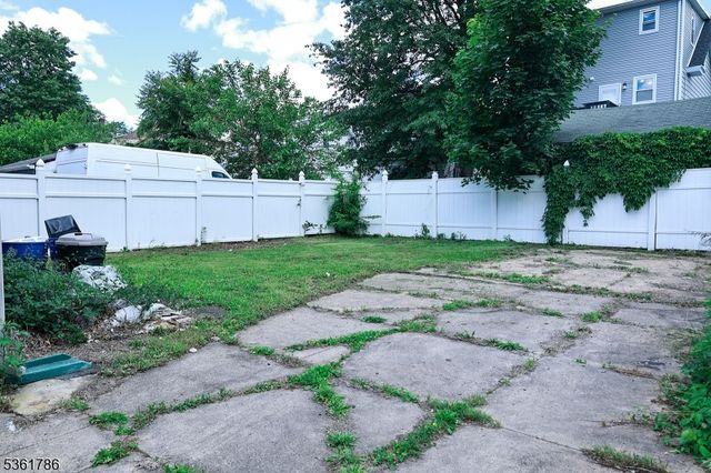 241 Pomona Ave, Newark City, NJ 07112
