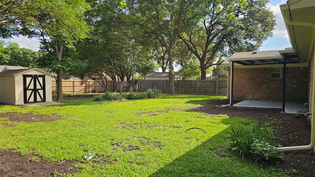 102 Cherokee Circle, Waxahachie, TX 75165