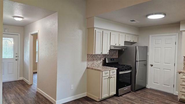 102 Cherokee Circle, Waxahachie, TX 75165