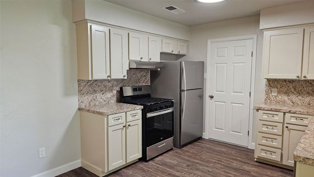 102 Cherokee Circle, Waxahachie, TX 75165