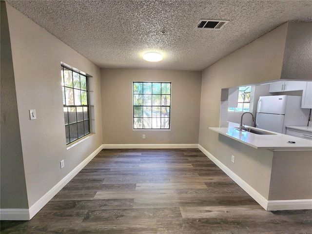 200 AFTON SQUARE 108, Altamonte Springs, FL 32714