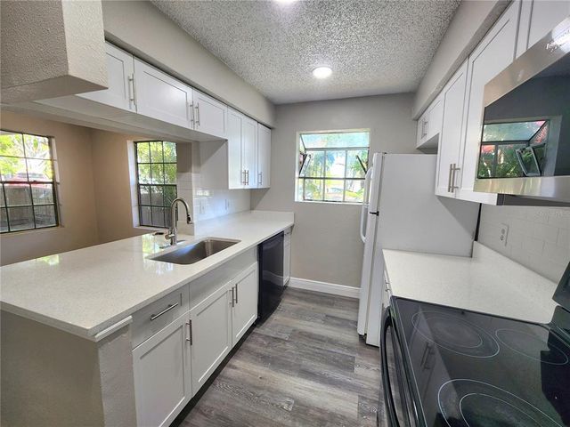 200 AFTON SQUARE 108, Altamonte Springs, FL 32714