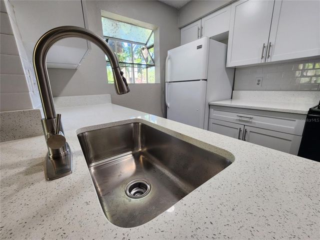 200 AFTON SQUARE 108, Altamonte Springs, FL 32714