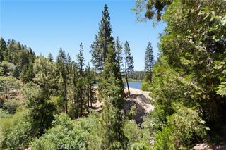 801 Brentwood, Lake Arrowhead, CA 92352