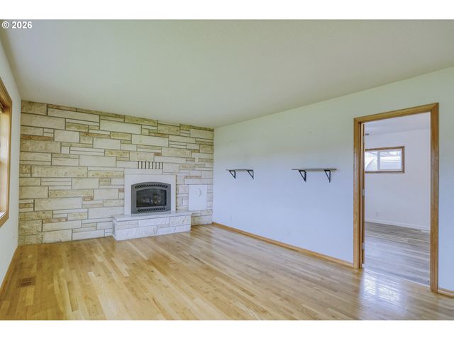 34140 Se ELM St, Scappoose, OR 97056