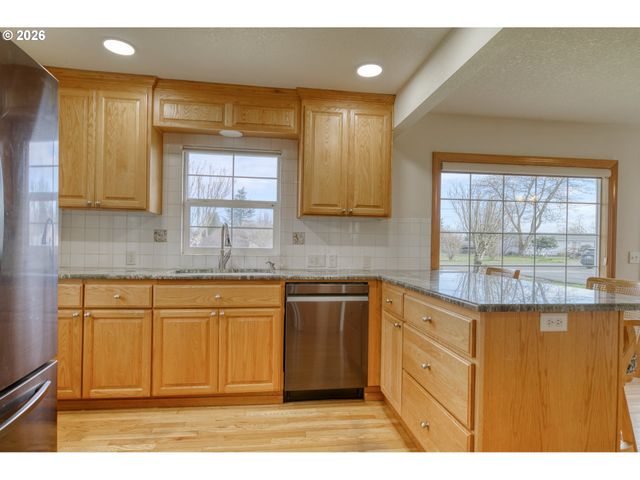 34140 Se ELM St, Scappoose, OR 97056