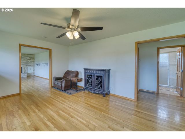 34140 Se ELM St, Scappoose, OR 97056