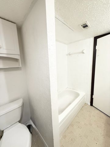 606 Bellaire Drive A, Hurst, TX 76053