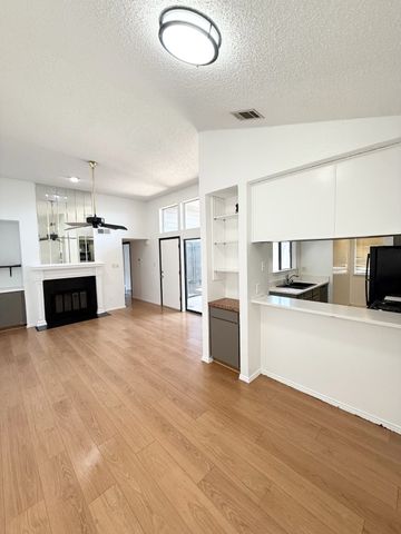 606 Bellaire Drive A, Hurst, TX 76053