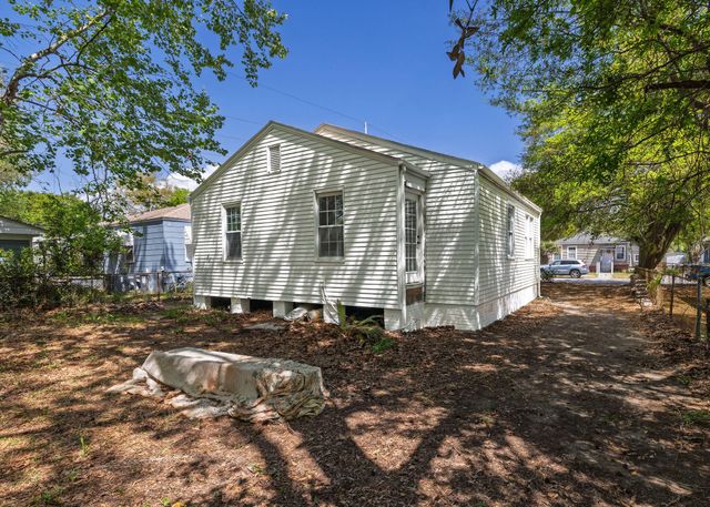 2224 Suffolk Street, North Charleston, SC 29405