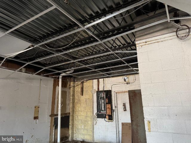 419 VAN SCIVER PKWY, Willingboro, NJ 08046