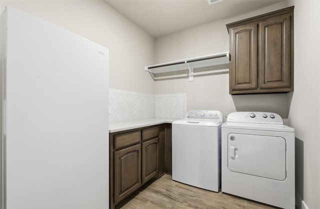 2021 Crystal Palace Boulevard, Alvarado, TX 76009