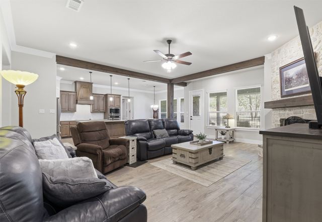 2021 Crystal Palace Boulevard, Alvarado, TX 76009