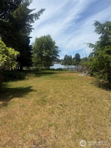 579 Blue Wing Loop SE, Ocean Shores, WA 98569