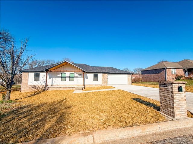 216 Casey Lane, Berryville, AR 72616