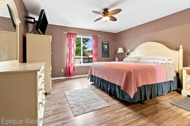 5208 Foxhill Lane, Monroe Charter Township, MI 48161