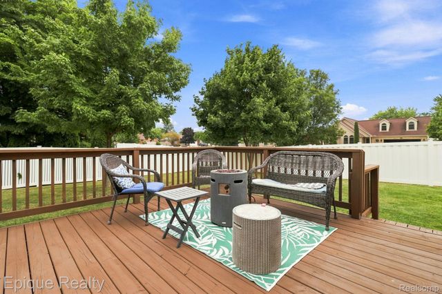 5208 Foxhill Lane, Monroe Charter Township, MI 48161