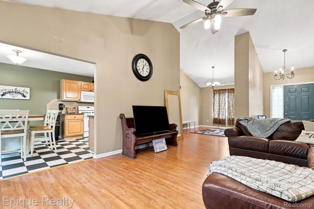 5208 Foxhill Lane, Monroe Charter Township, MI 48161