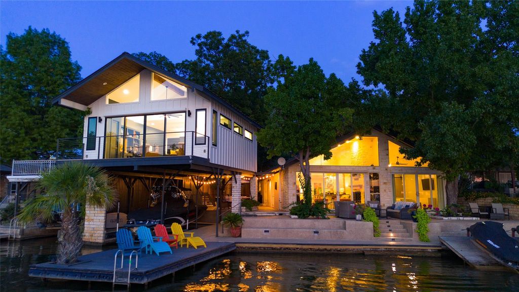 104 Raindrop LN, Kingsland, TX 78639