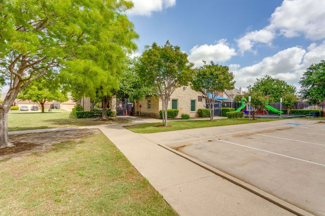 1616 Diamond Lake Trail, Fort Worth, TX 76247