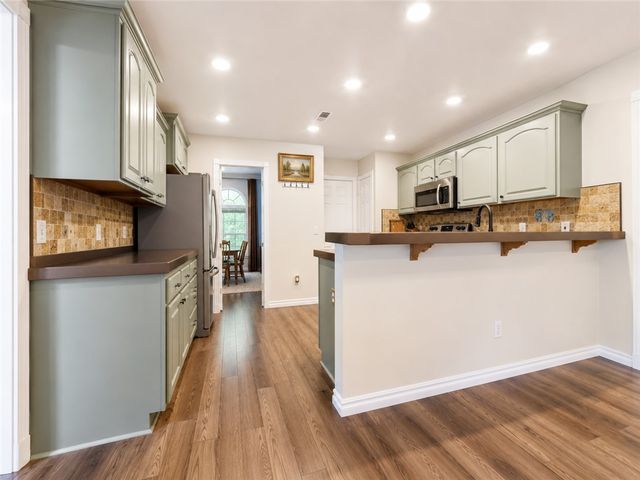 4271 Ravenwood Lane, Springdale, AR 72762