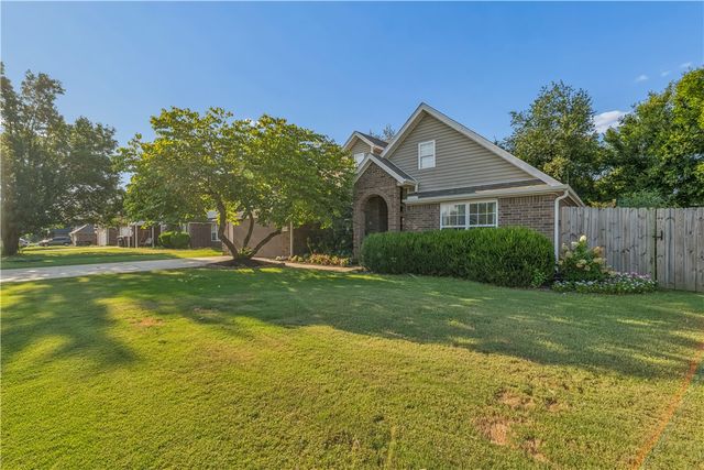 4271 Ravenwood Lane, Springdale, AR 72762