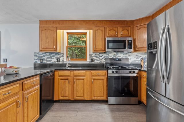 22 Almeria Circle, Westford, MA 01886
