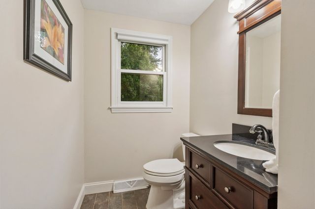 22 Almeria Circle, Westford, MA 01886
