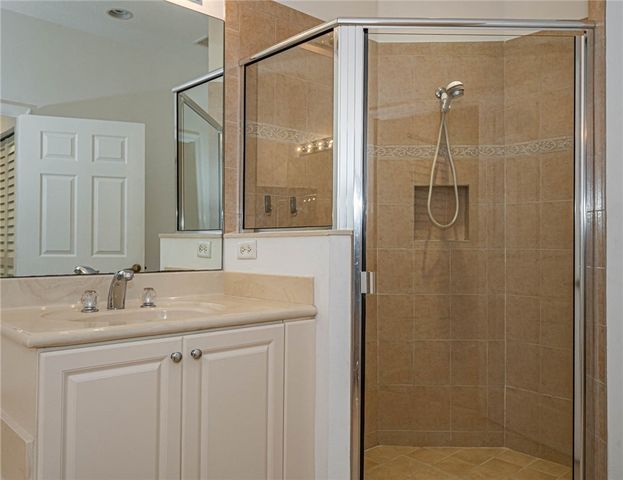 2529 Langrove Lane SW 2529, Vero Beach, FL 32962