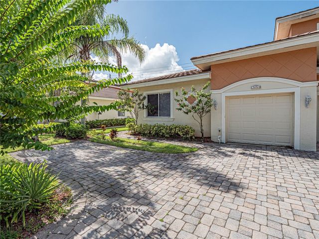2529 Langrove Lane SW 2529, Vero Beach, FL 32962