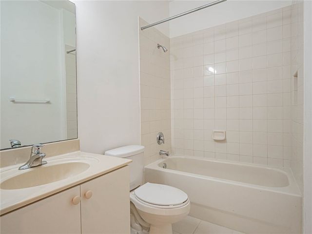 2529 Langrove Lane SW 2529, Vero Beach, FL 32962