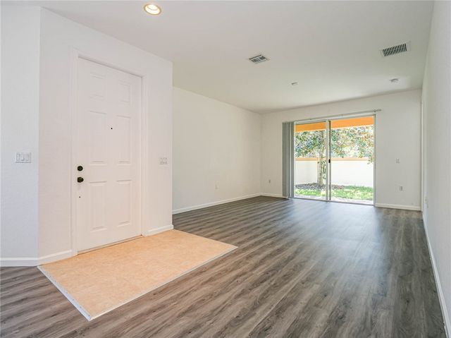 2529 Langrove Lane SW 2529, Vero Beach, FL 32962