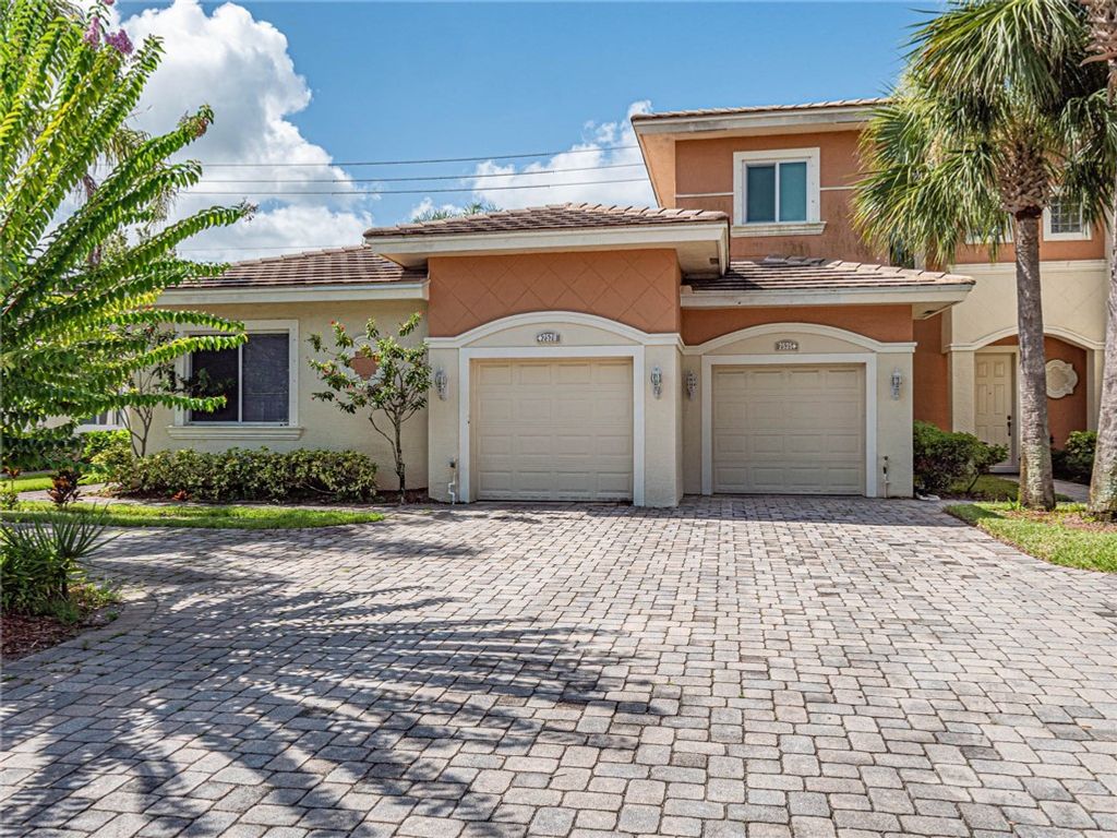 2529 Langrove Lane SW 2529, Vero Beach, FL 32962