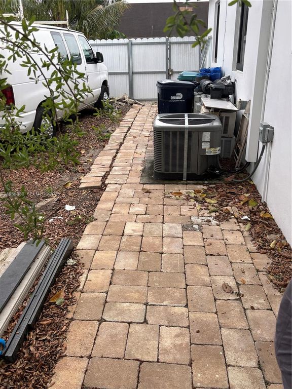 2875 NW 167th Ter 1, Miami Gardens, FL 33056