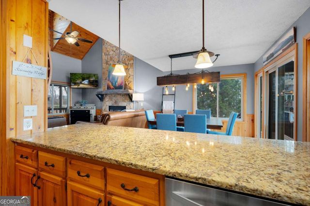 170 Walnut Ridge, Ellijay, GA 30536