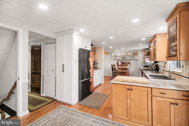 110 ALMEY CT, Sterling, VA 20164