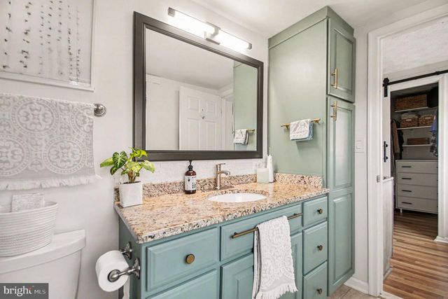 110 ALMEY CT, Sterling, VA 20164