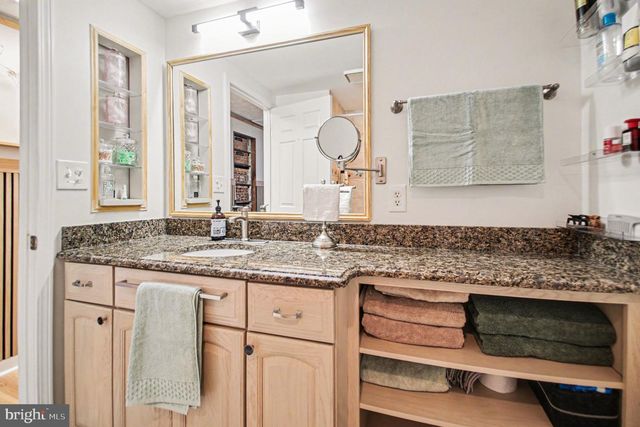 110 ALMEY CT, Sterling, VA 20164