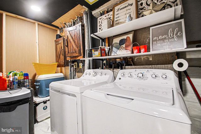 110 ALMEY CT, Sterling, VA 20164