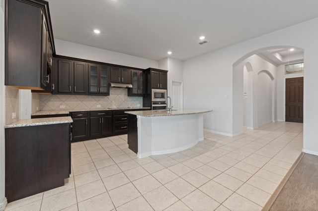 541 White Bud Lane, Fort Worth, TX 76131