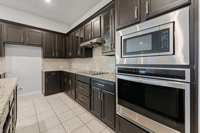 541 White Bud Lane, Fort Worth, TX 76131