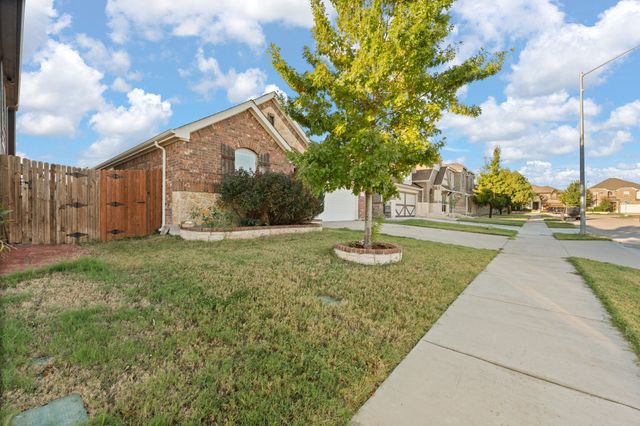 541 White Bud Lane, Fort Worth, TX 76131