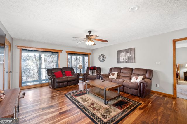 226 Mountain View Court, Ellijay, GA 30536